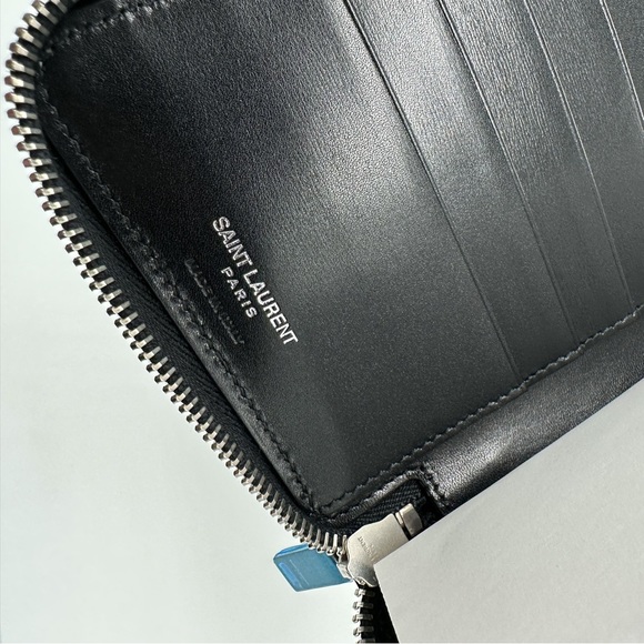 YSL Mono Ultracalf soft wallet - Picture 8 of 9